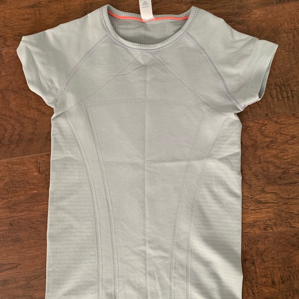 Ivivva short sleeve grey shirt